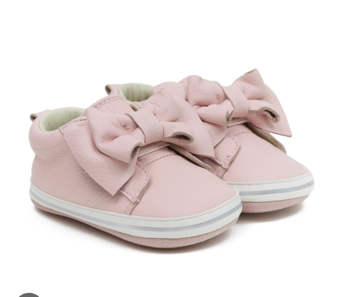 Pink robeez shoes