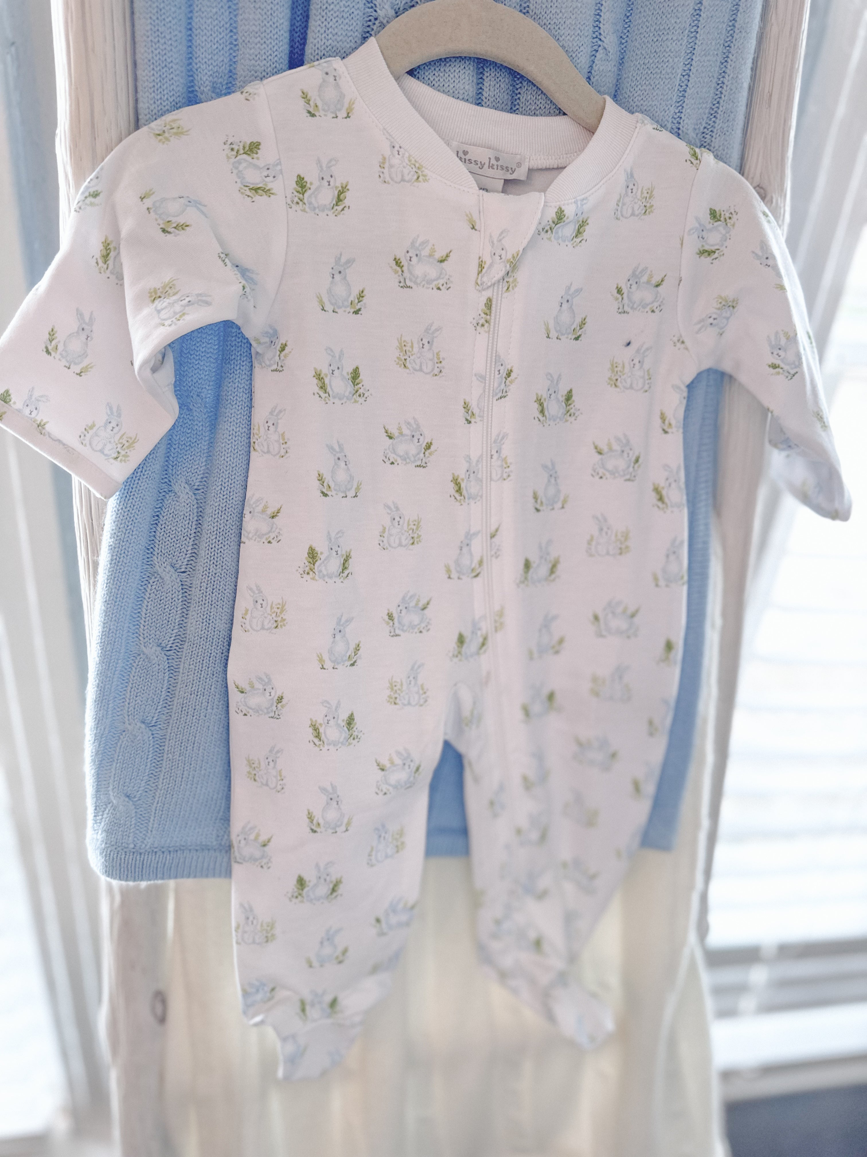 Kissy Kissy Cottontail Hollows - Blue